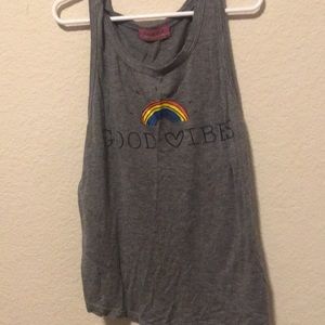 grey tank top